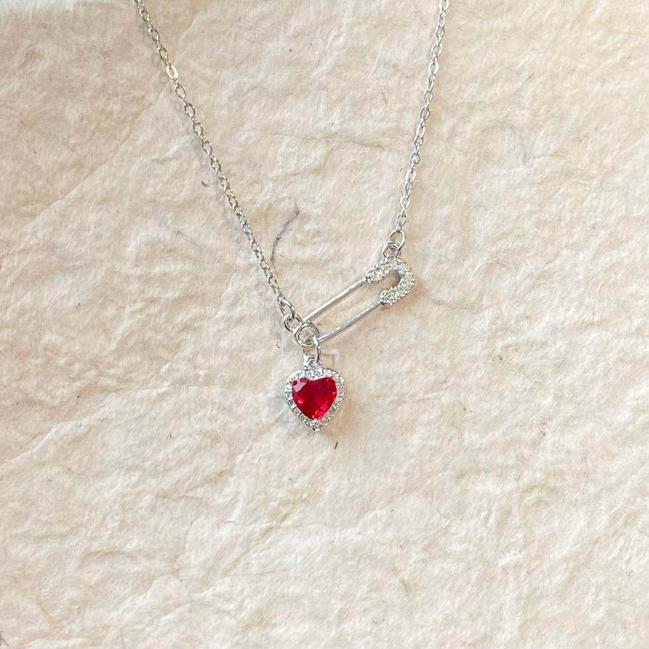 Women's Personalized Pin Pink Heart-shaped Light Luxury Necklace - Norellé