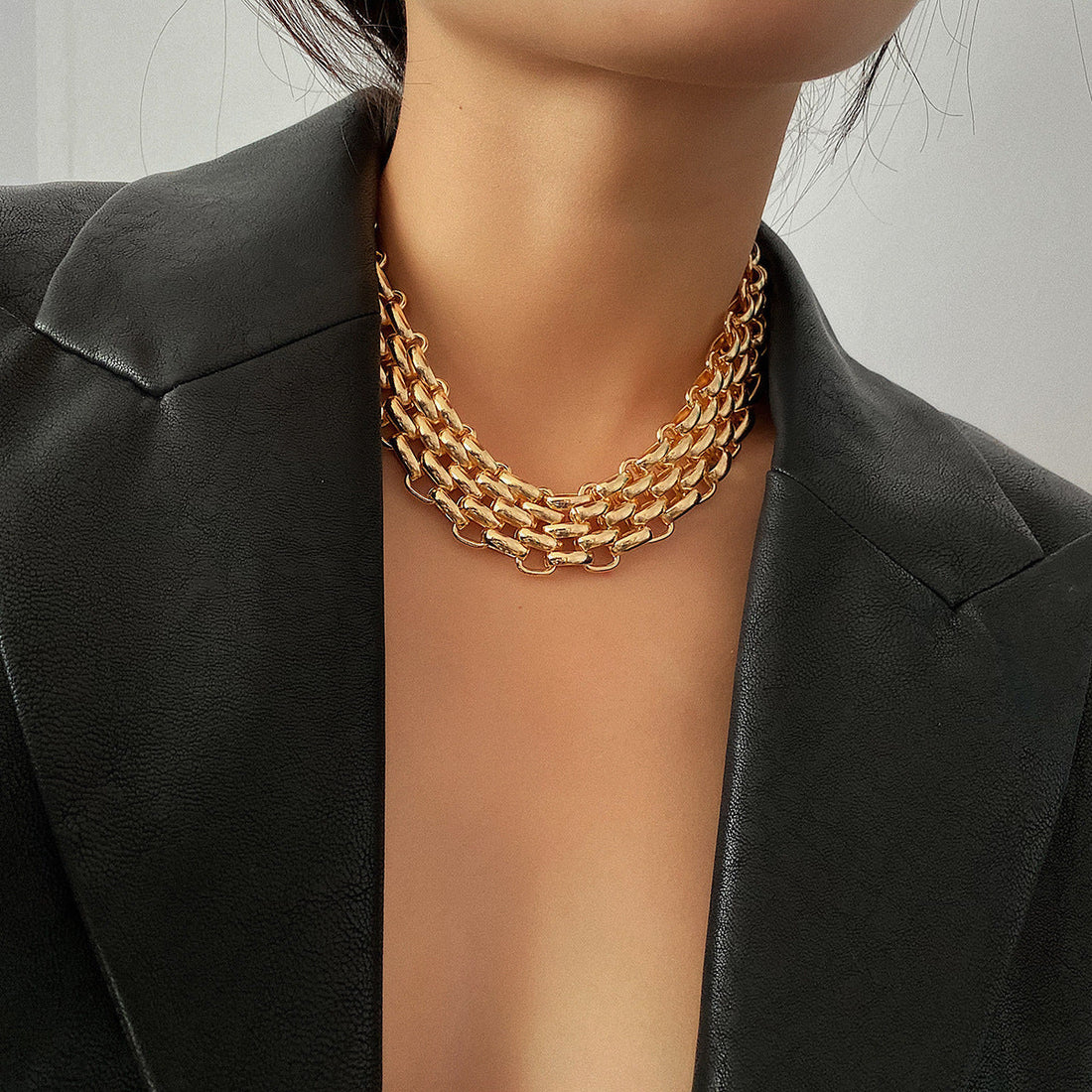 Retro Simple Metal Sweater Chain Necklace For Women - Norellé